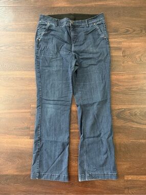 JW Women's Size 14 Dark Wash Bootcut Jeans